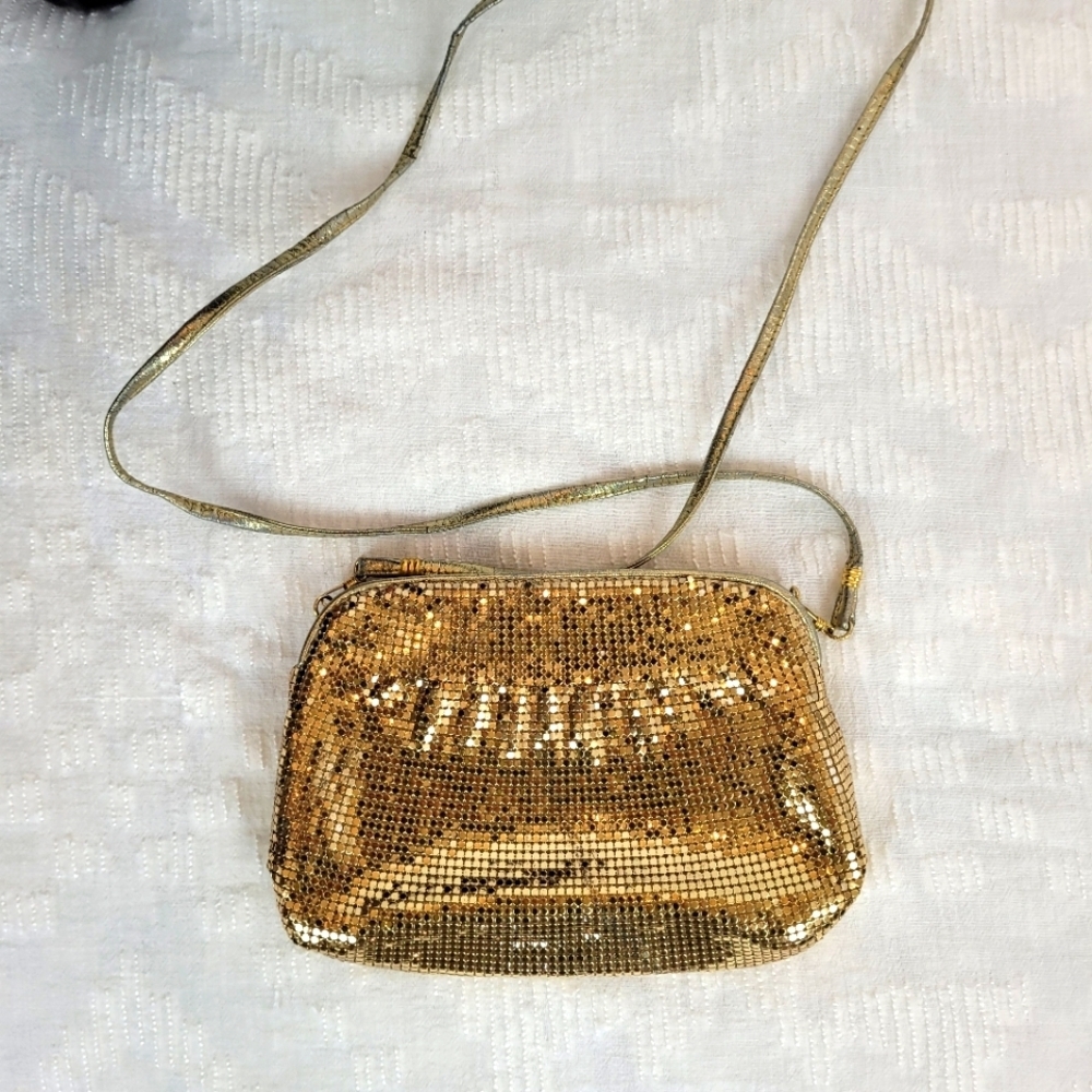 Whiting and Davis vintage shimmer gold small purse clutch with strap fancy party - Picture 2 of 13